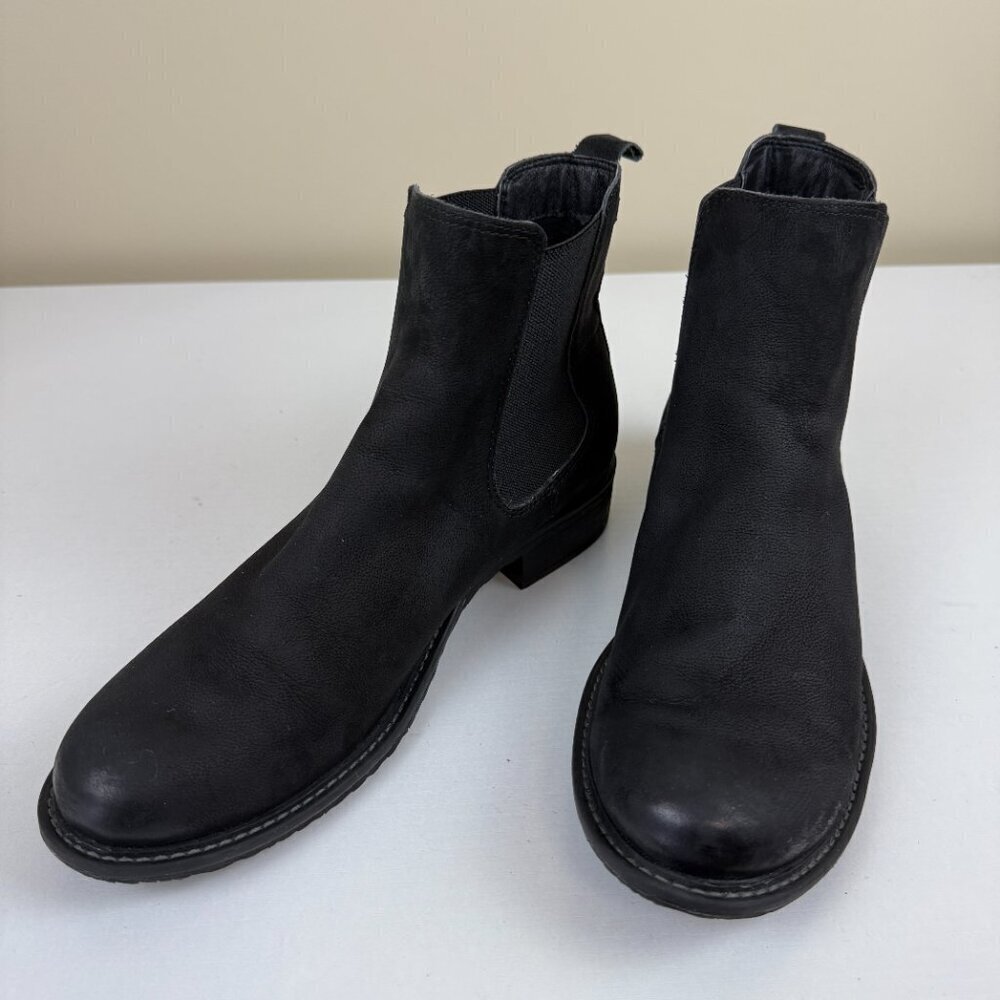 Tamaris Black Leather Chelsea Boots